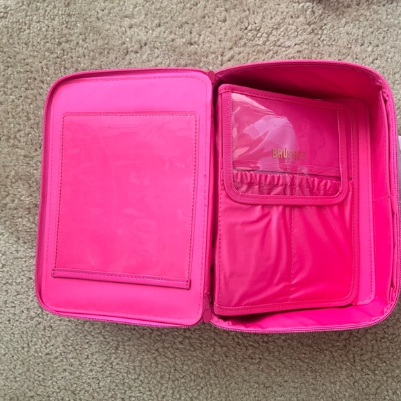 Beis x Barbie cosmetic case - Picture 7 of 7